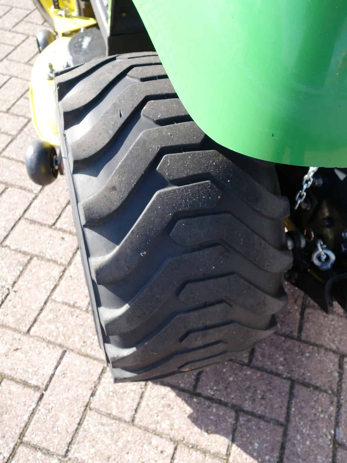 John Deere 2305 4wd HST - Afbeelding 21