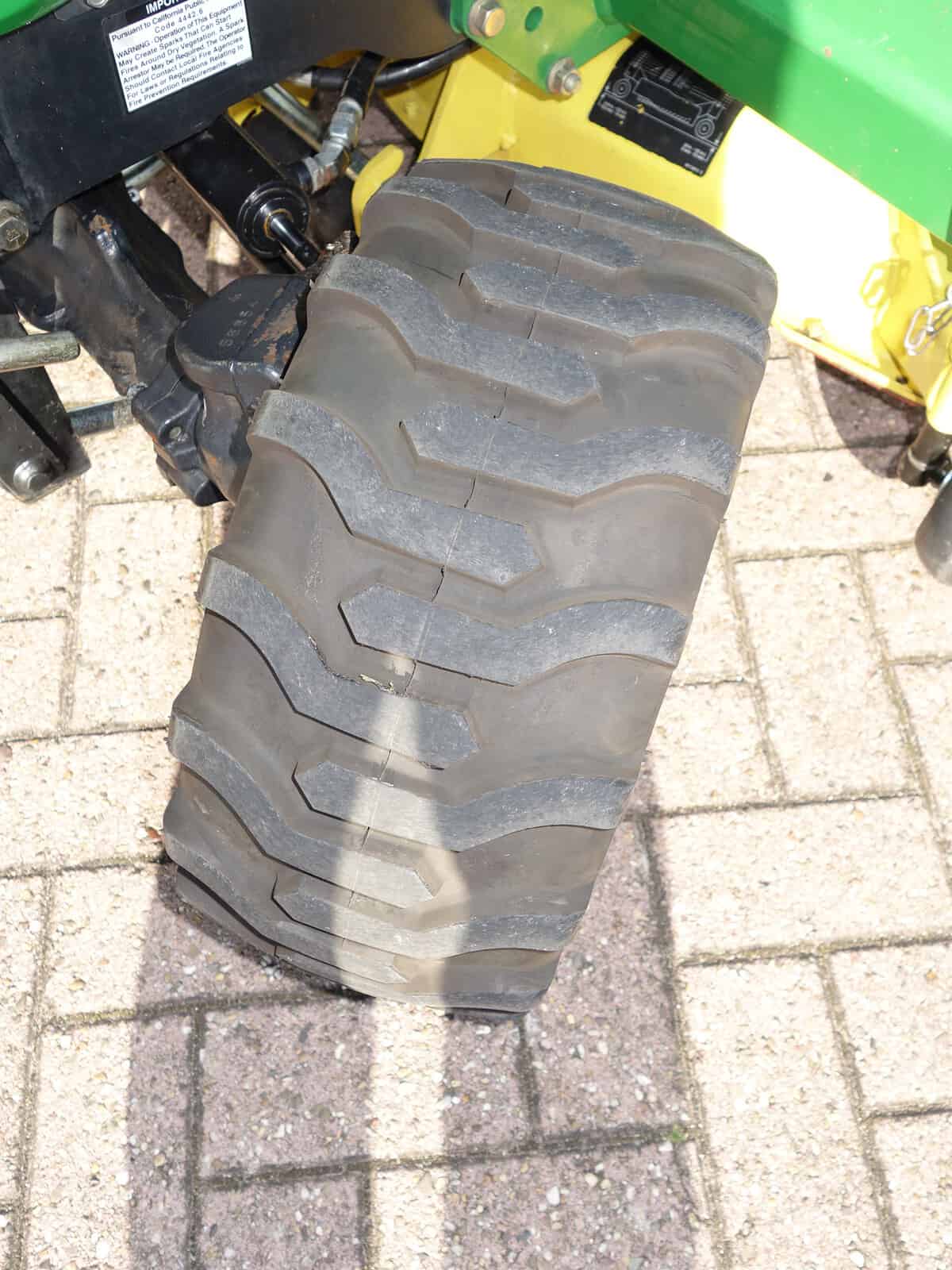 John Deere 2305 4wd HST - Afbeelding 22