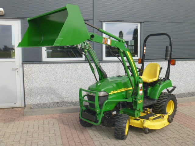 John Deere 2305 4wd HST - Afbeelding 3