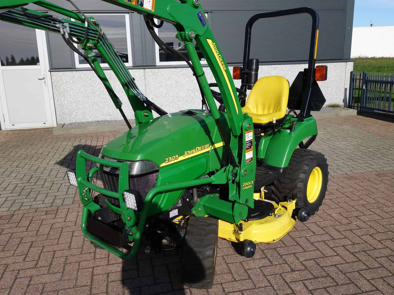 John Deere 2305 4wd HST - Afbeelding 4