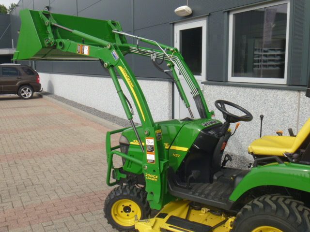 John Deere 2305 4wd HST - Afbeelding 9