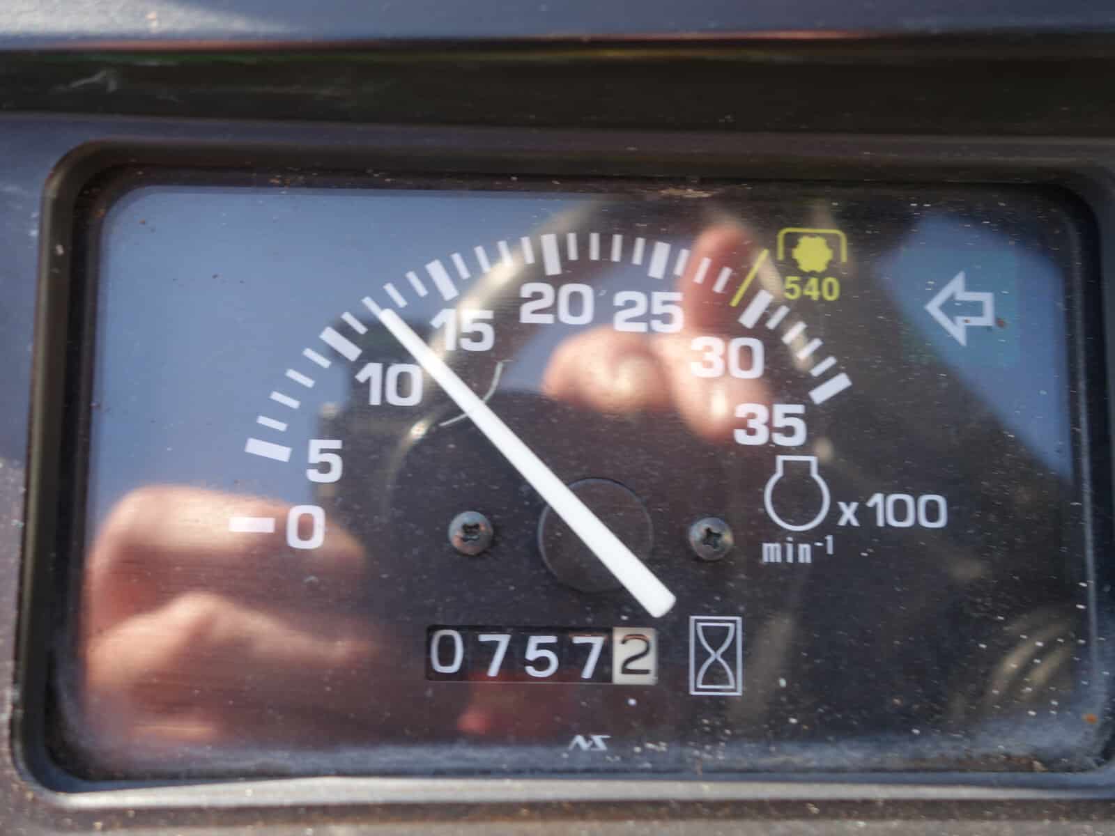 John Deere 2305 4wd HST - Afbeelding 9