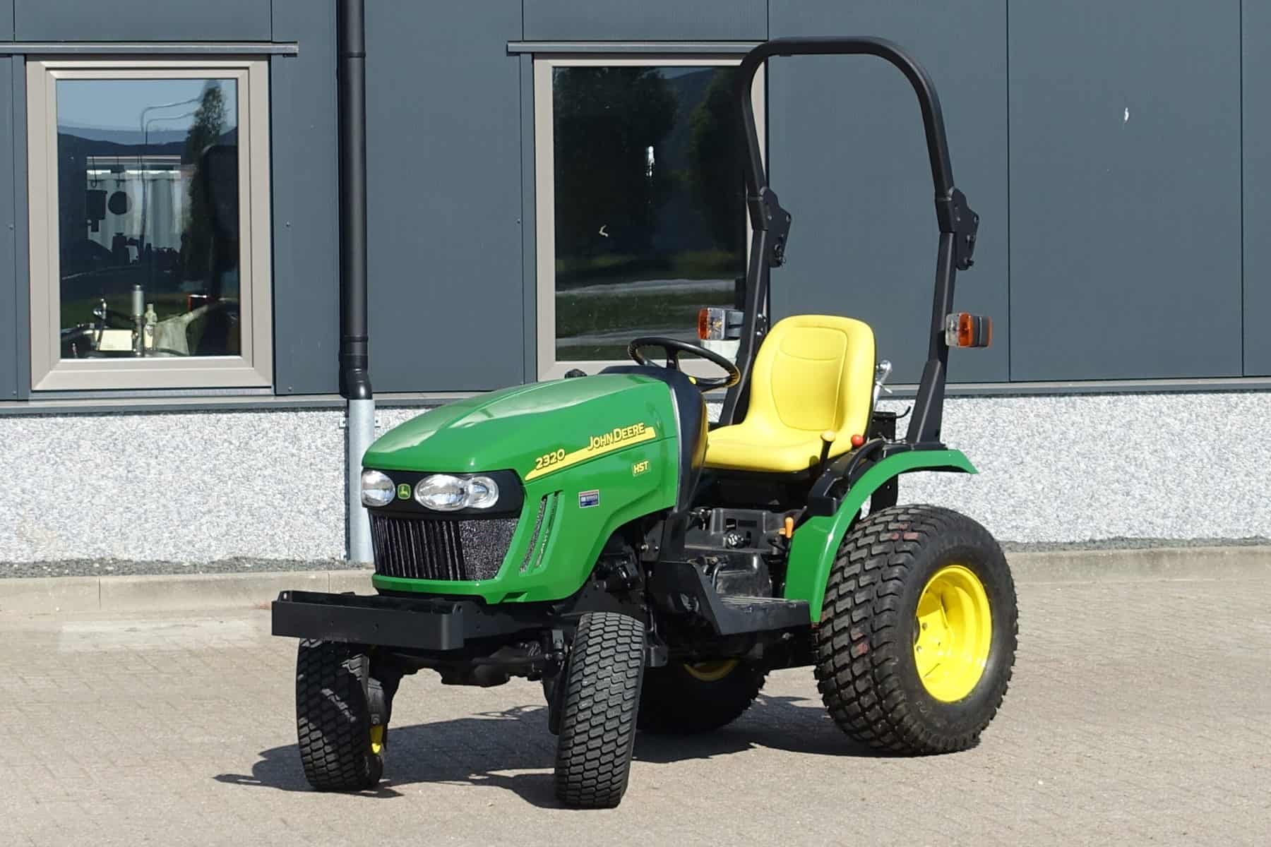 John Deere 2320 4wd HST