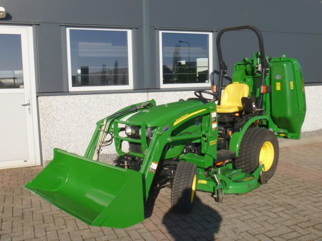 John Deere 2320 4wd HST