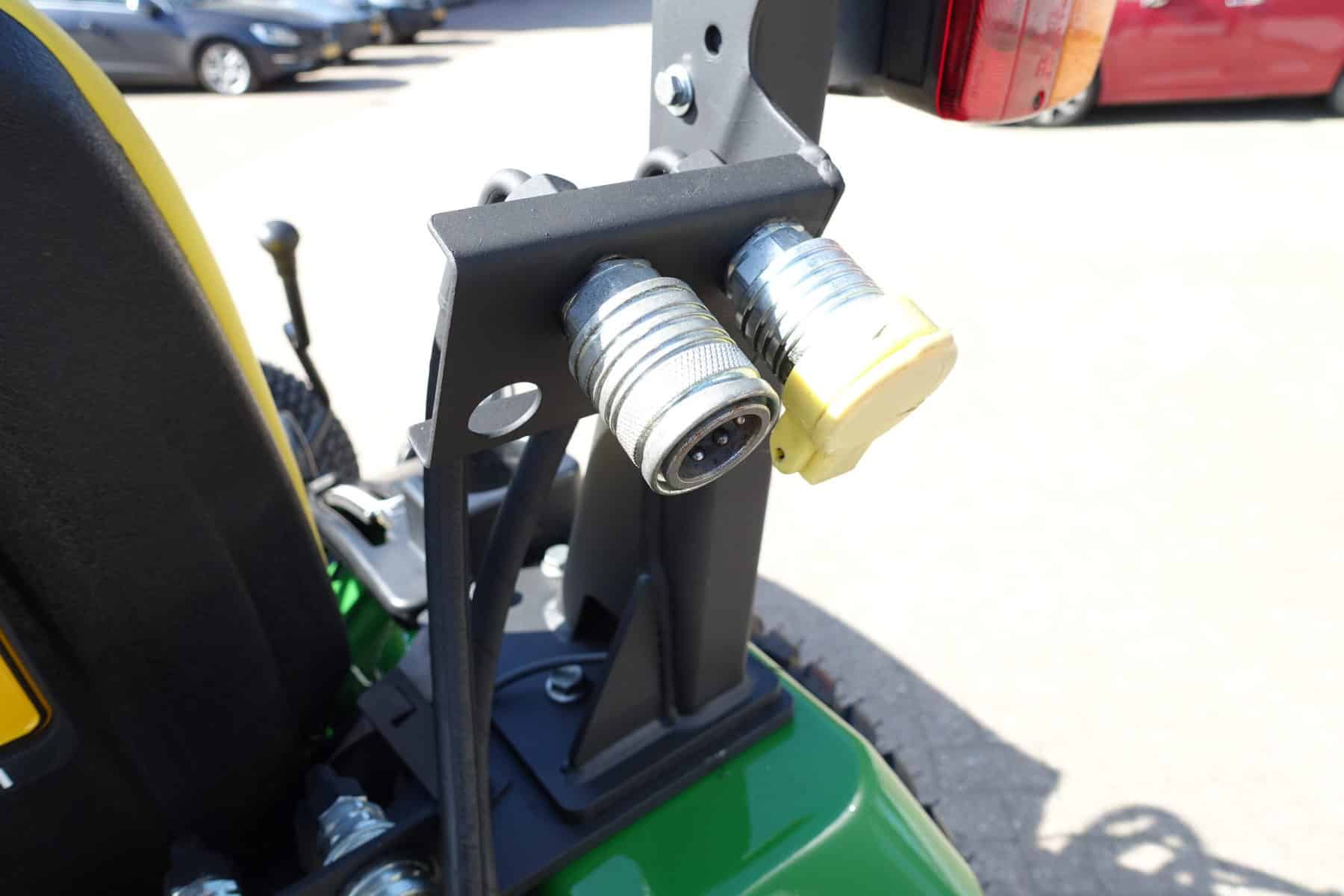 John Deere 2320 4wd HST - Afbeelding 22