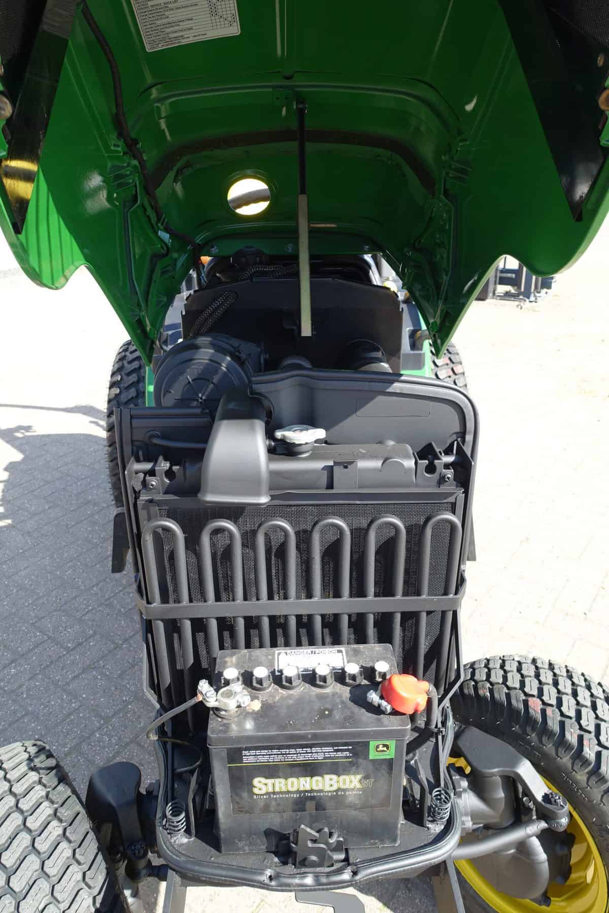 John Deere 2320 4wd HST - Afbeelding 30