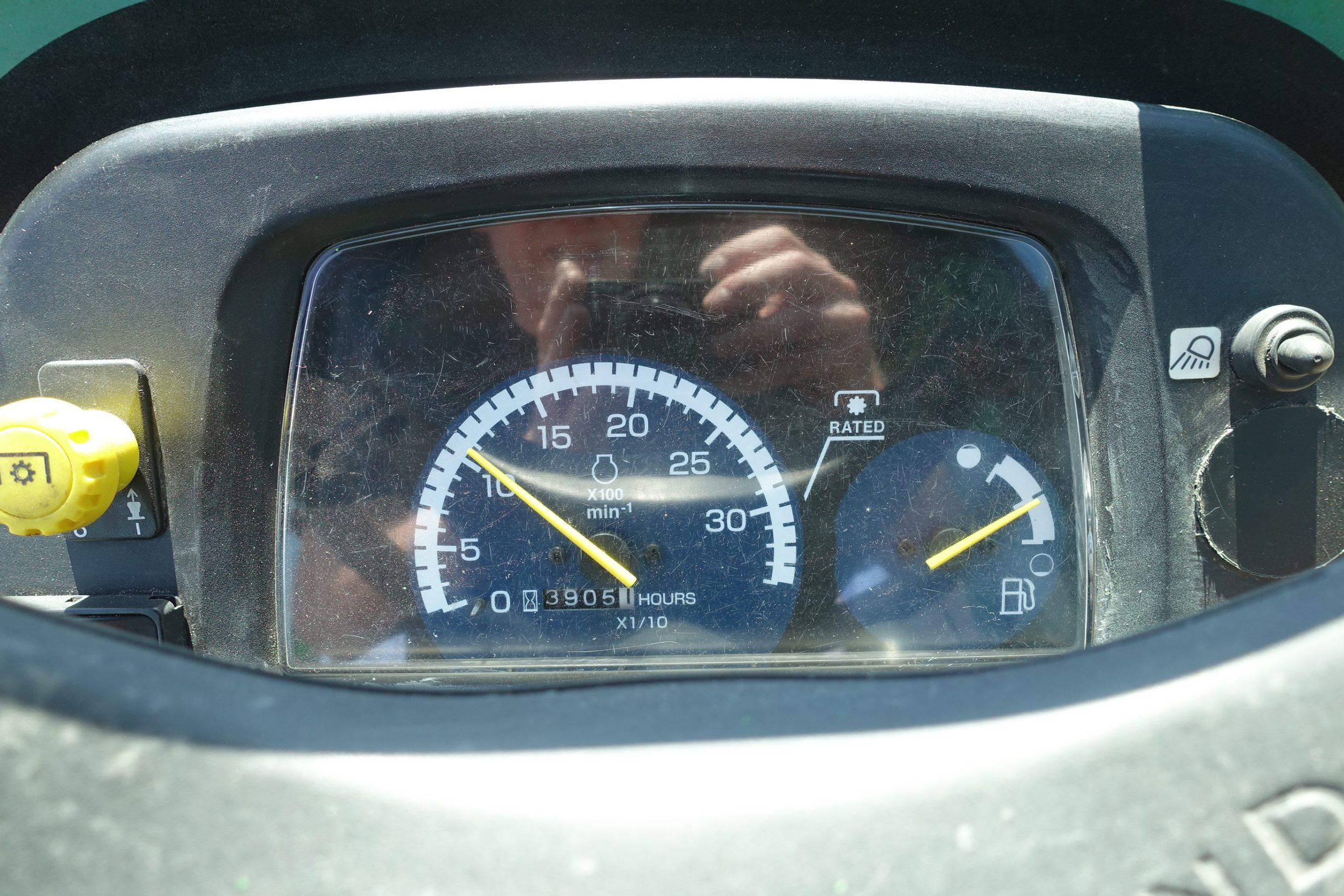 John Deere 2320 4wd HST - Afbeelding 13