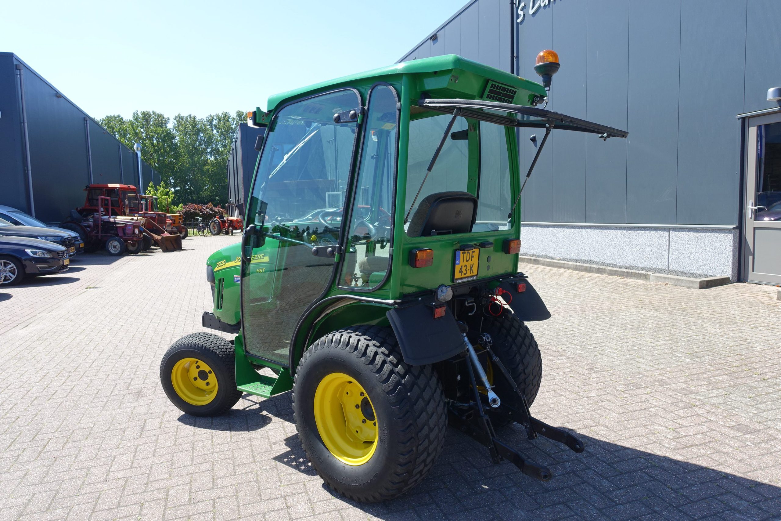 John Deere 2320 4wd HST - Afbeelding 19
