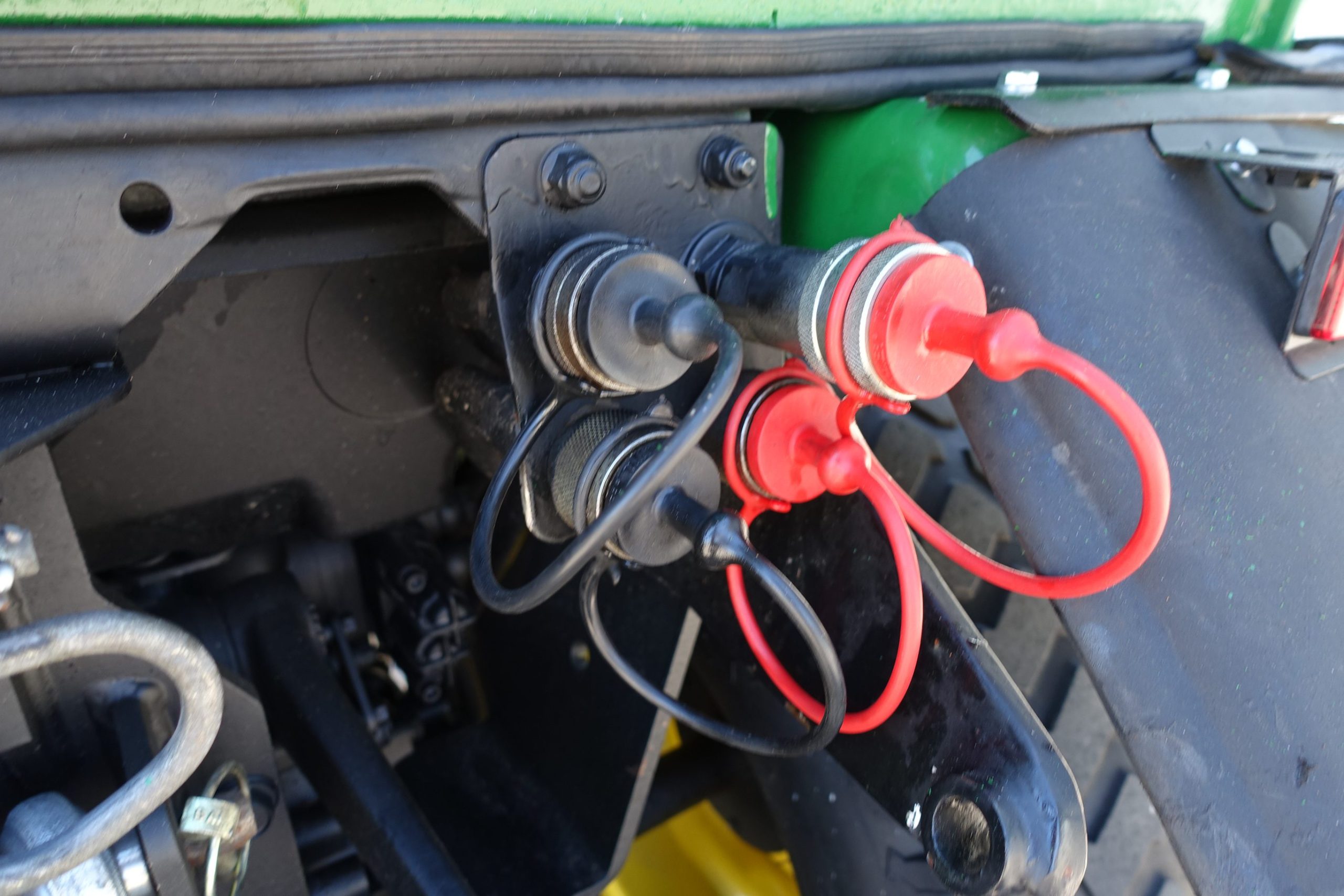 John Deere 2320 4wd HST - Afbeelding 25