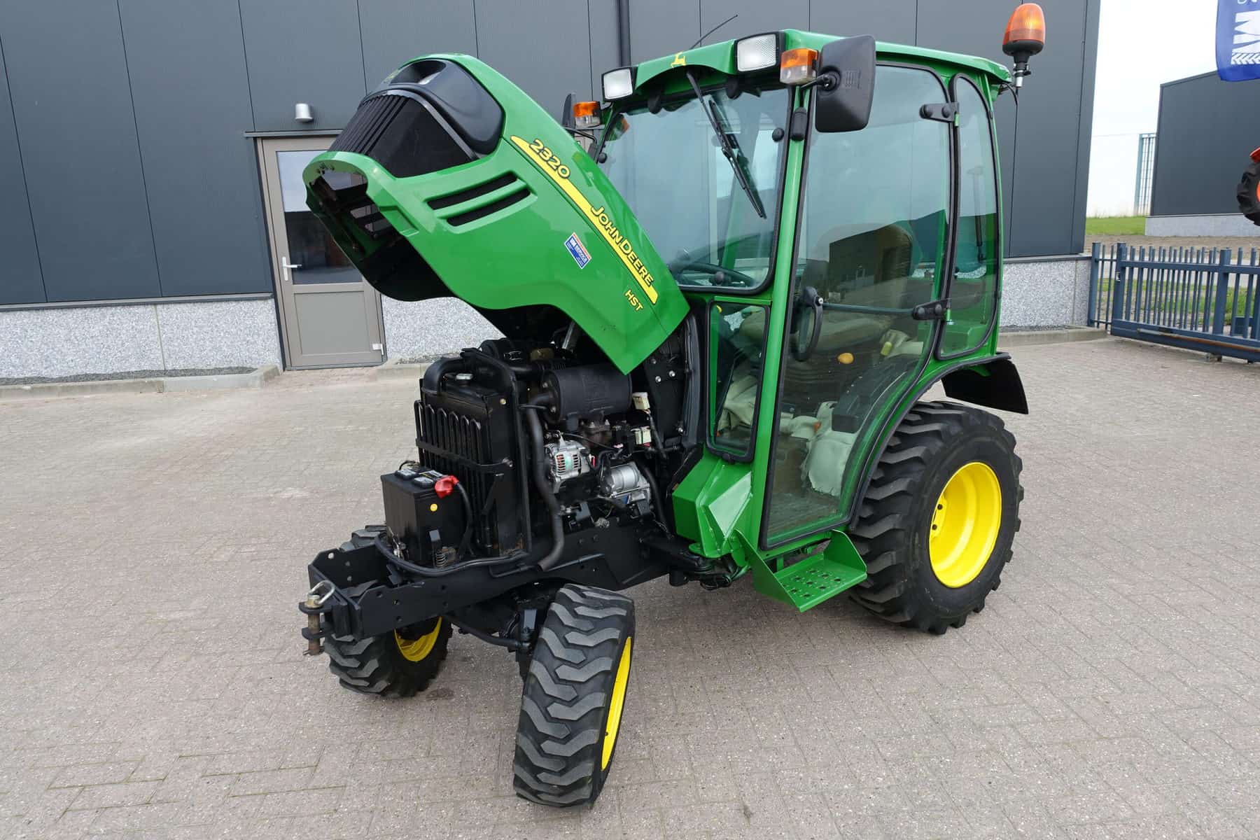 John Deere 2320 4wd HST - Afbeelding 26