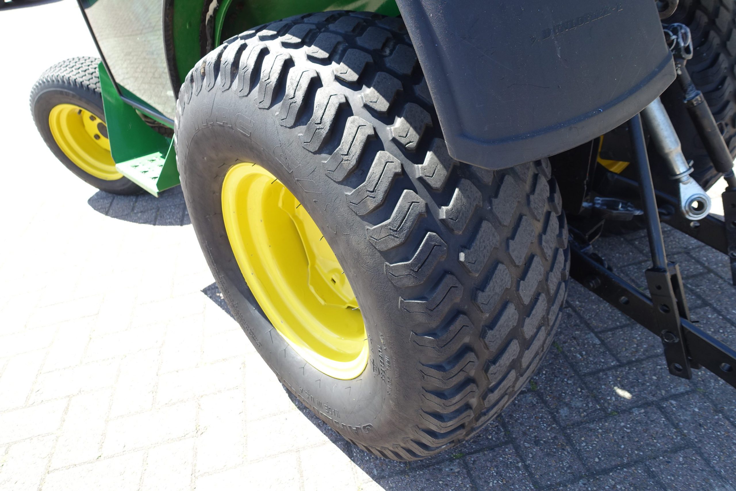 John Deere 2320 4wd HST - Afbeelding 28