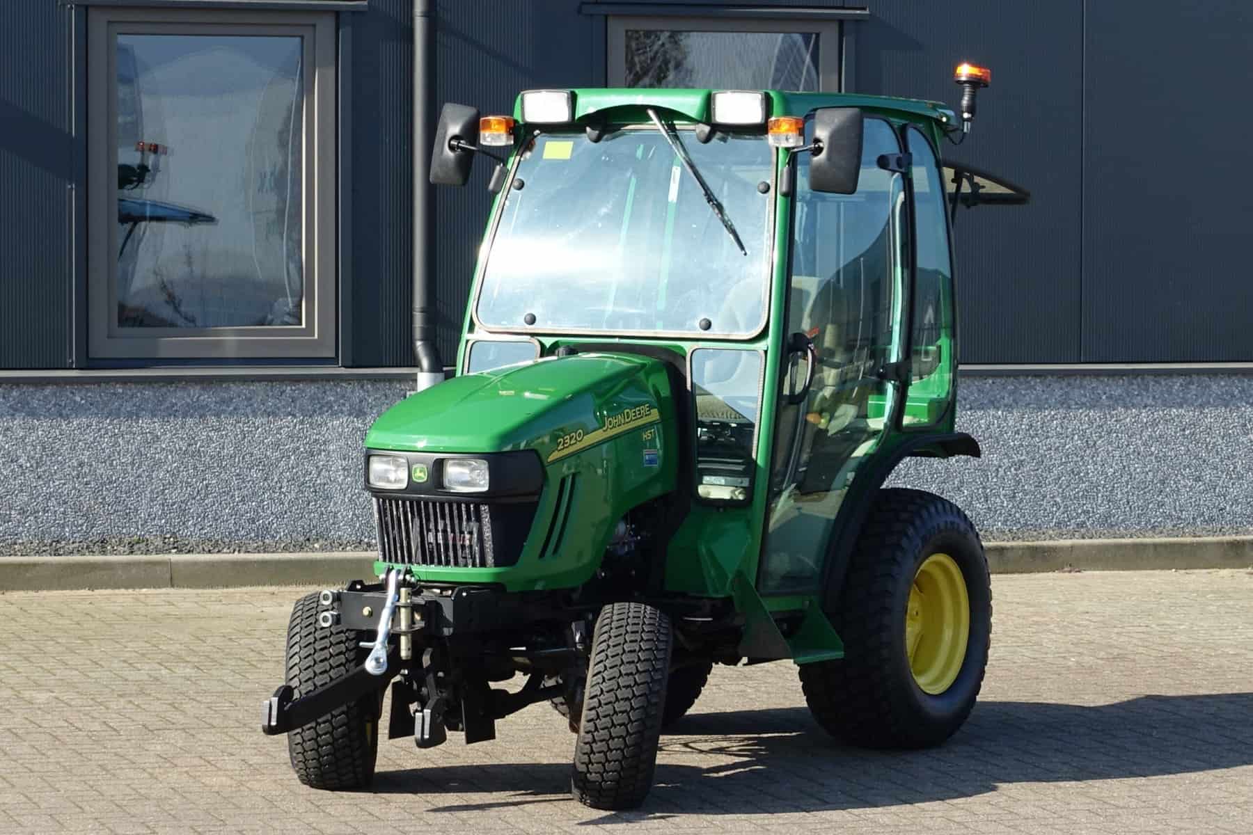 John Deere 2320 4wd HST