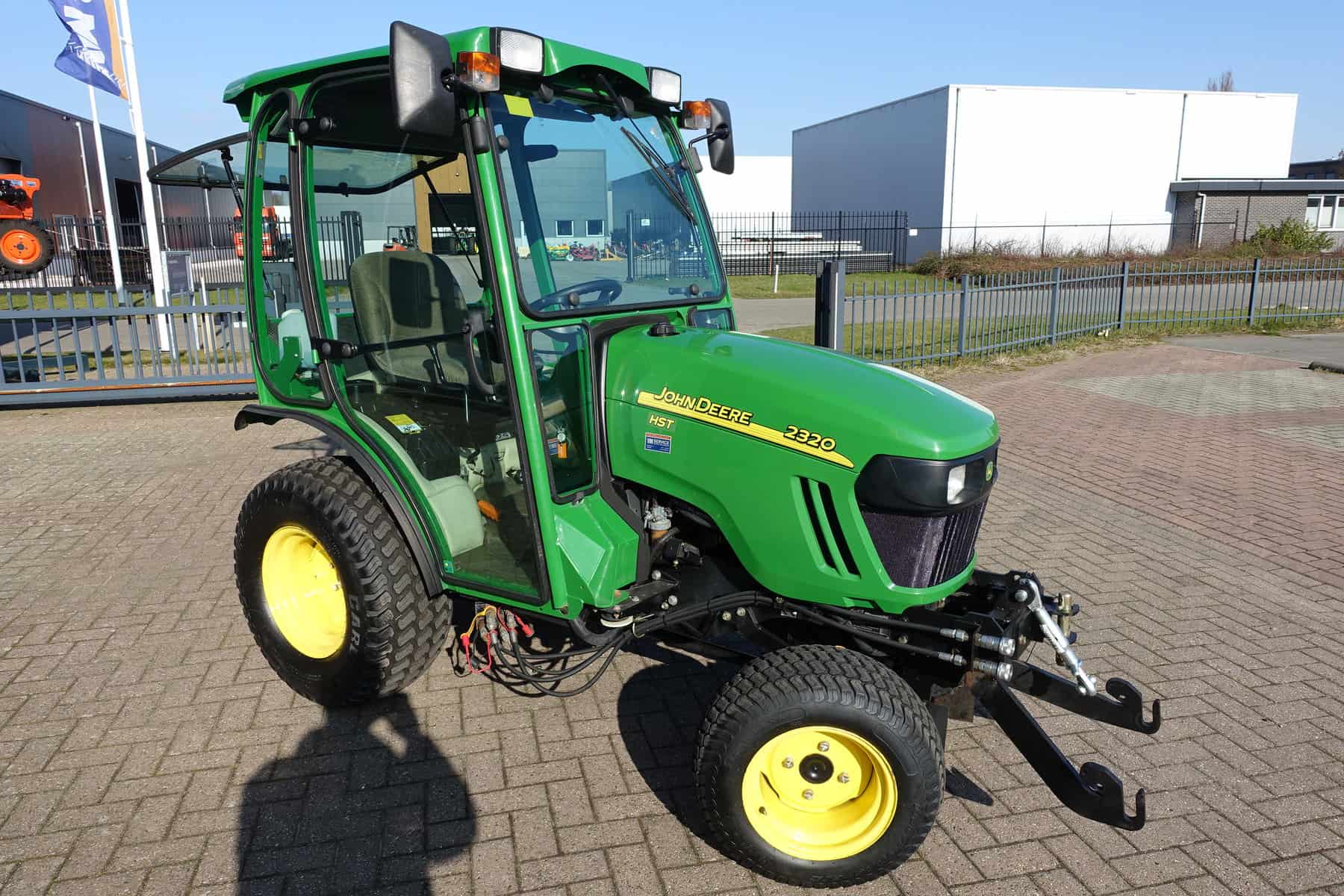 John Deere 2320 4wd HST - Afbeelding 2