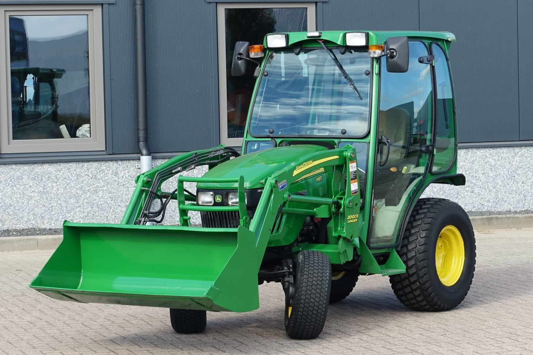 John Deere 2320 4wd HST
