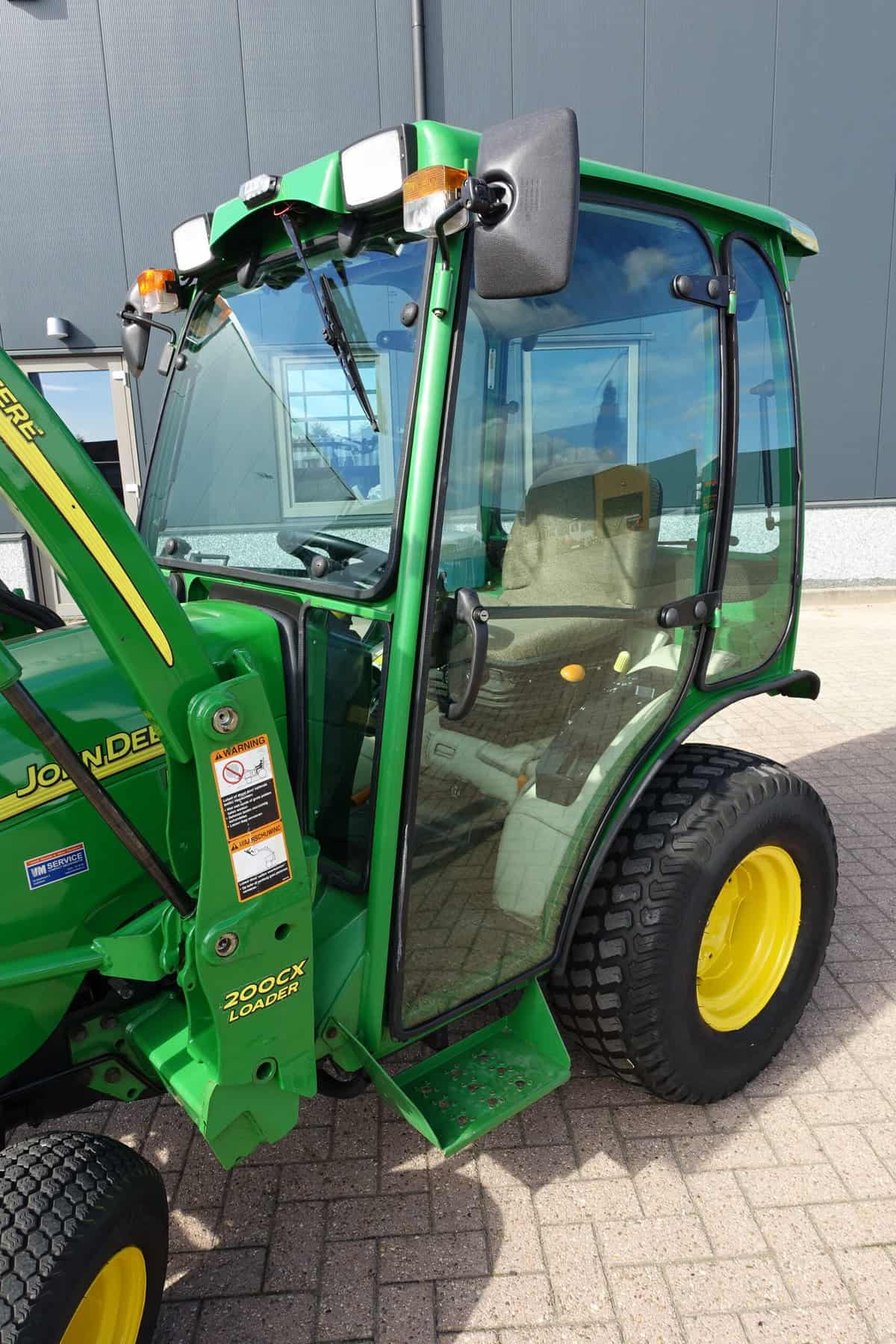John Deere 2320 4wd HST - Afbeelding 10