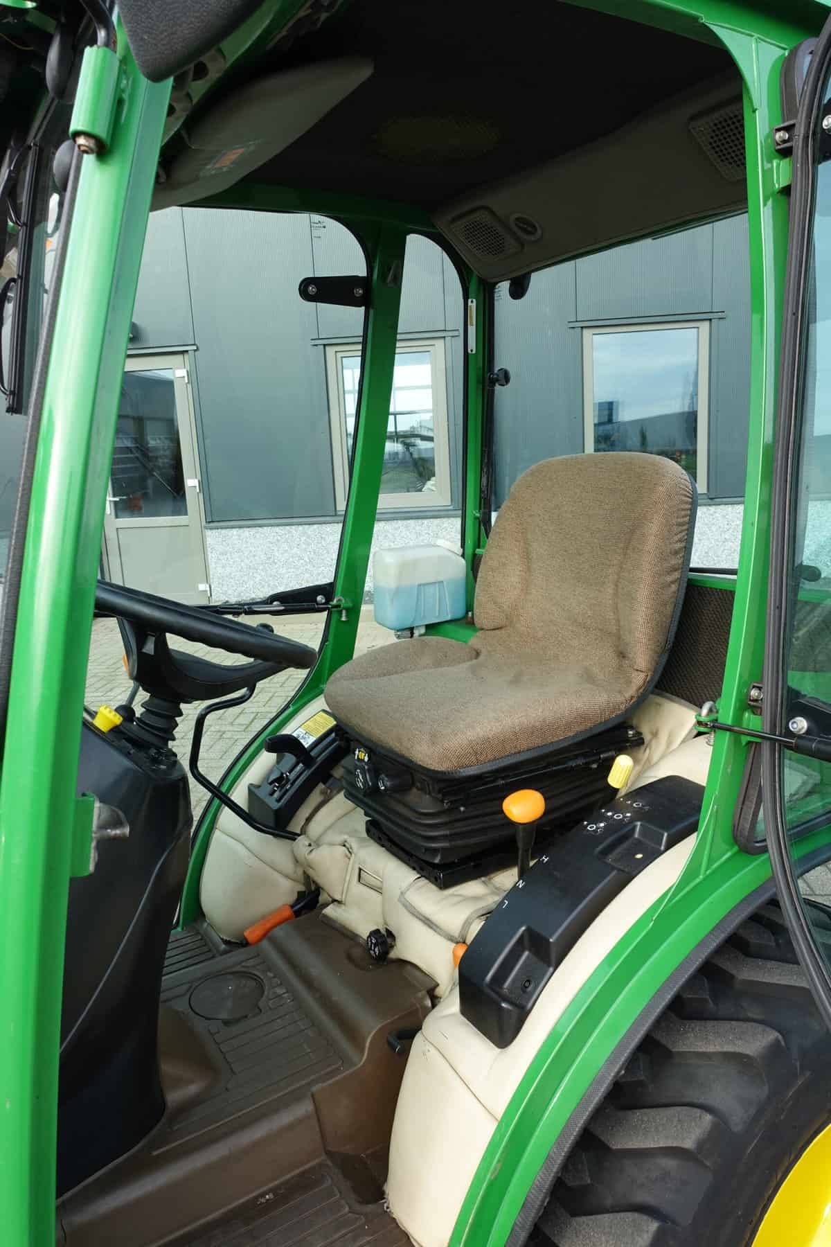 John Deere 2320 4wd HST - Afbeelding 11