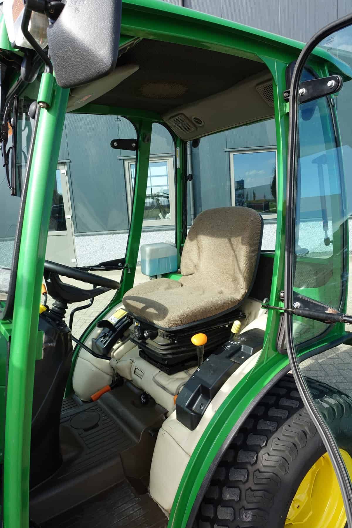 John Deere 2320 4wd HST - Afbeelding 11