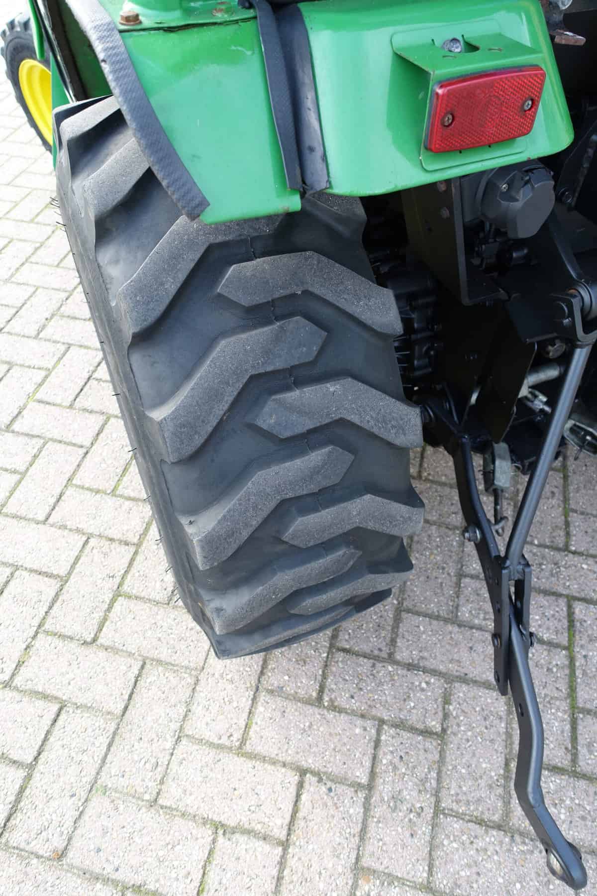 John Deere 2320 4wd HST - Afbeelding 23