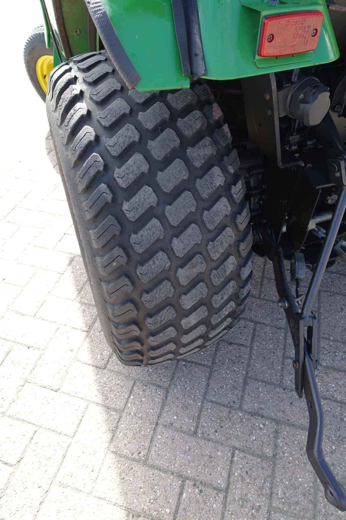 John Deere 2320 4wd HST - Afbeelding 23