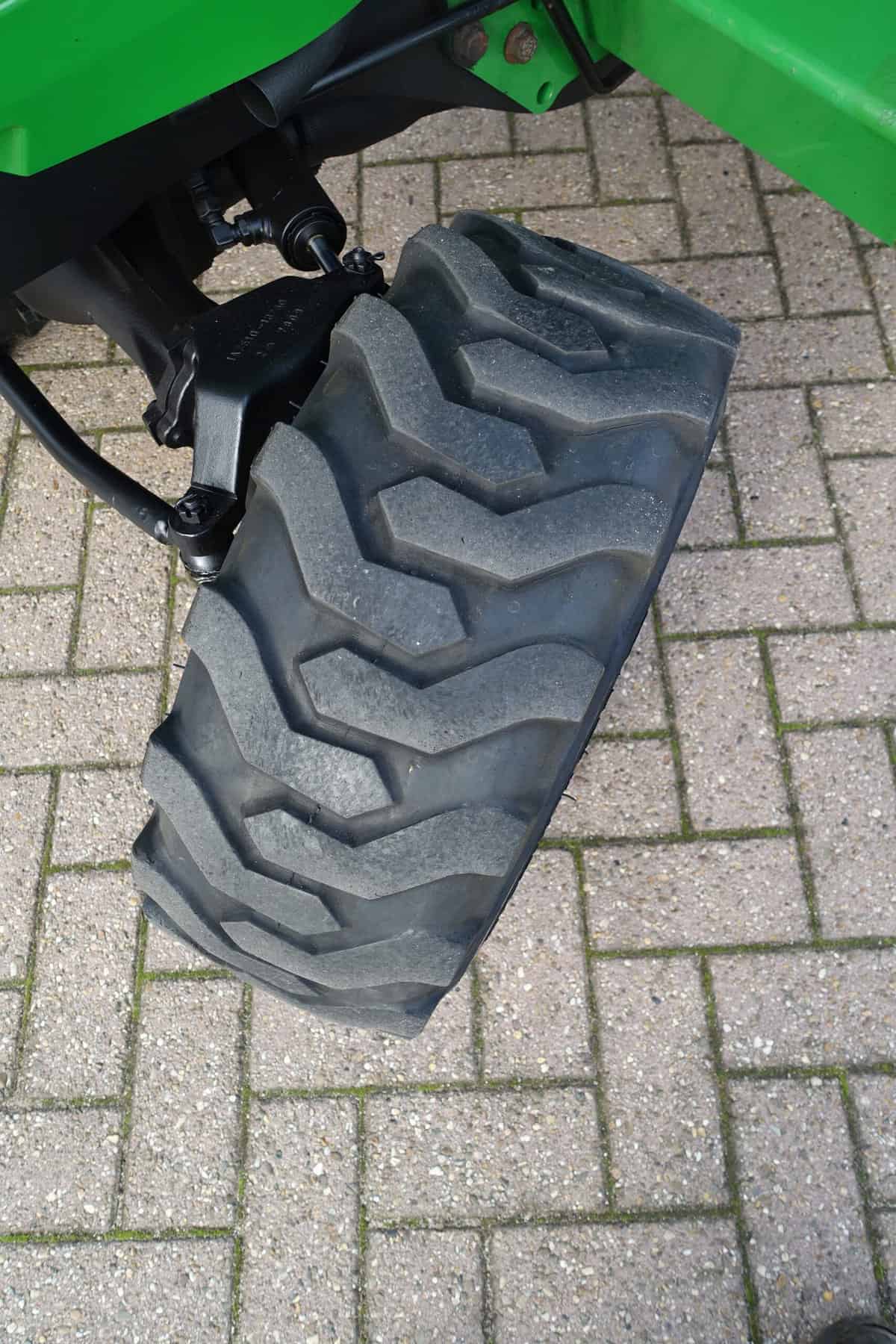 John Deere 2320 4wd HST - Afbeelding 24