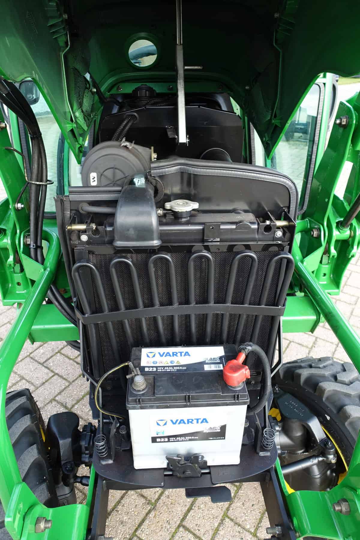 John Deere 2320 4wd HST - Afbeelding 32