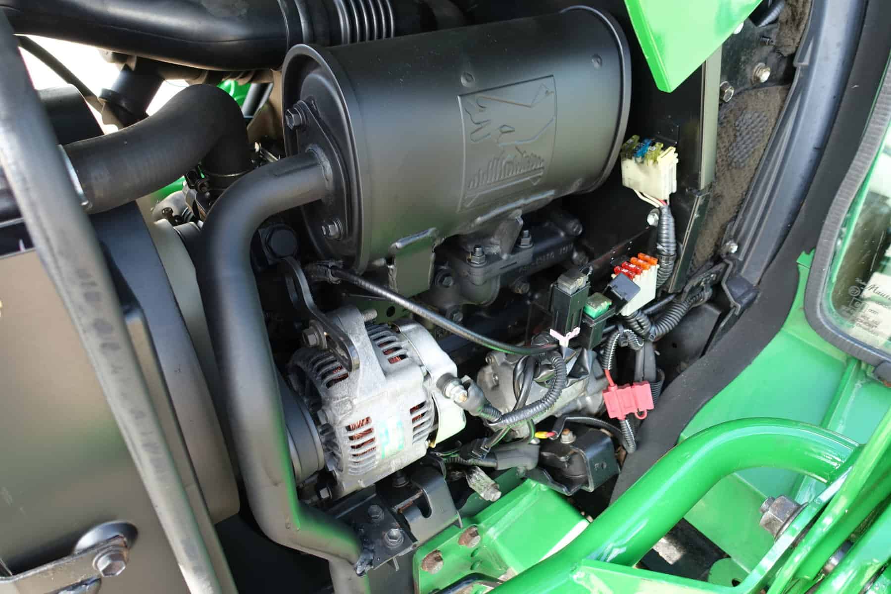 John Deere 2320 4wd HST - Afbeelding 32