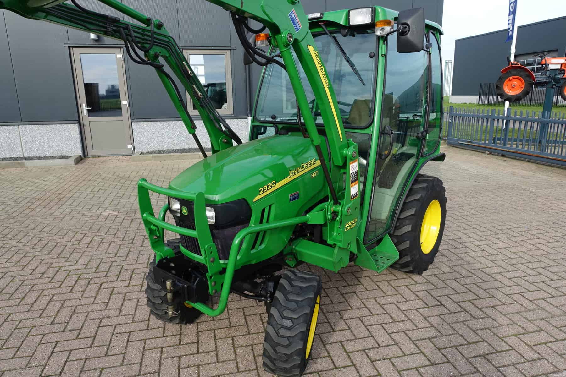 John Deere 2320 4wd HST - Afbeelding 4