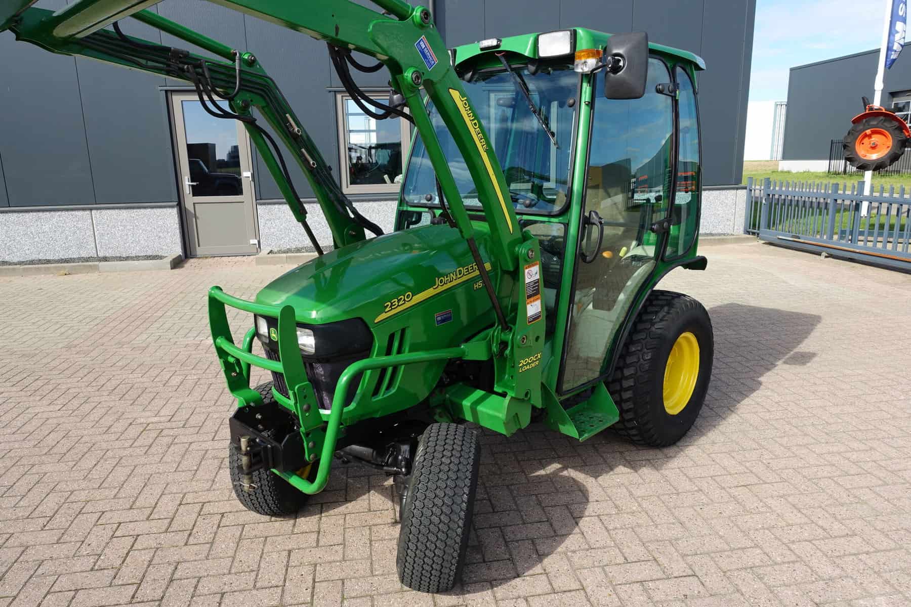 John Deere 2320 4wd HST - Afbeelding 4
