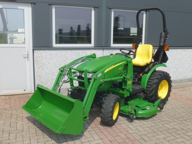 John Deere 2320 4wd HST
