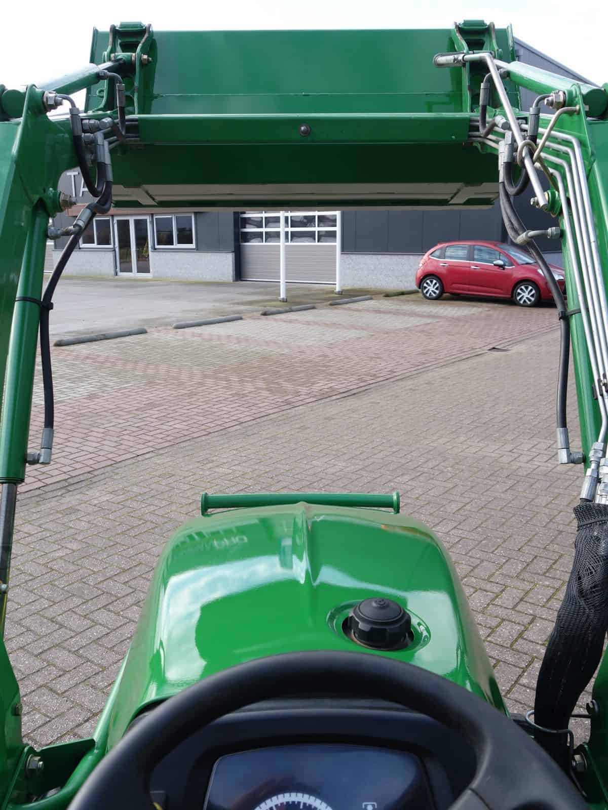 John Deere 2320 4wd HST - Afbeelding 10