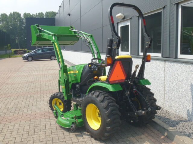 John Deere 2320 4wd HST - Afbeelding 16