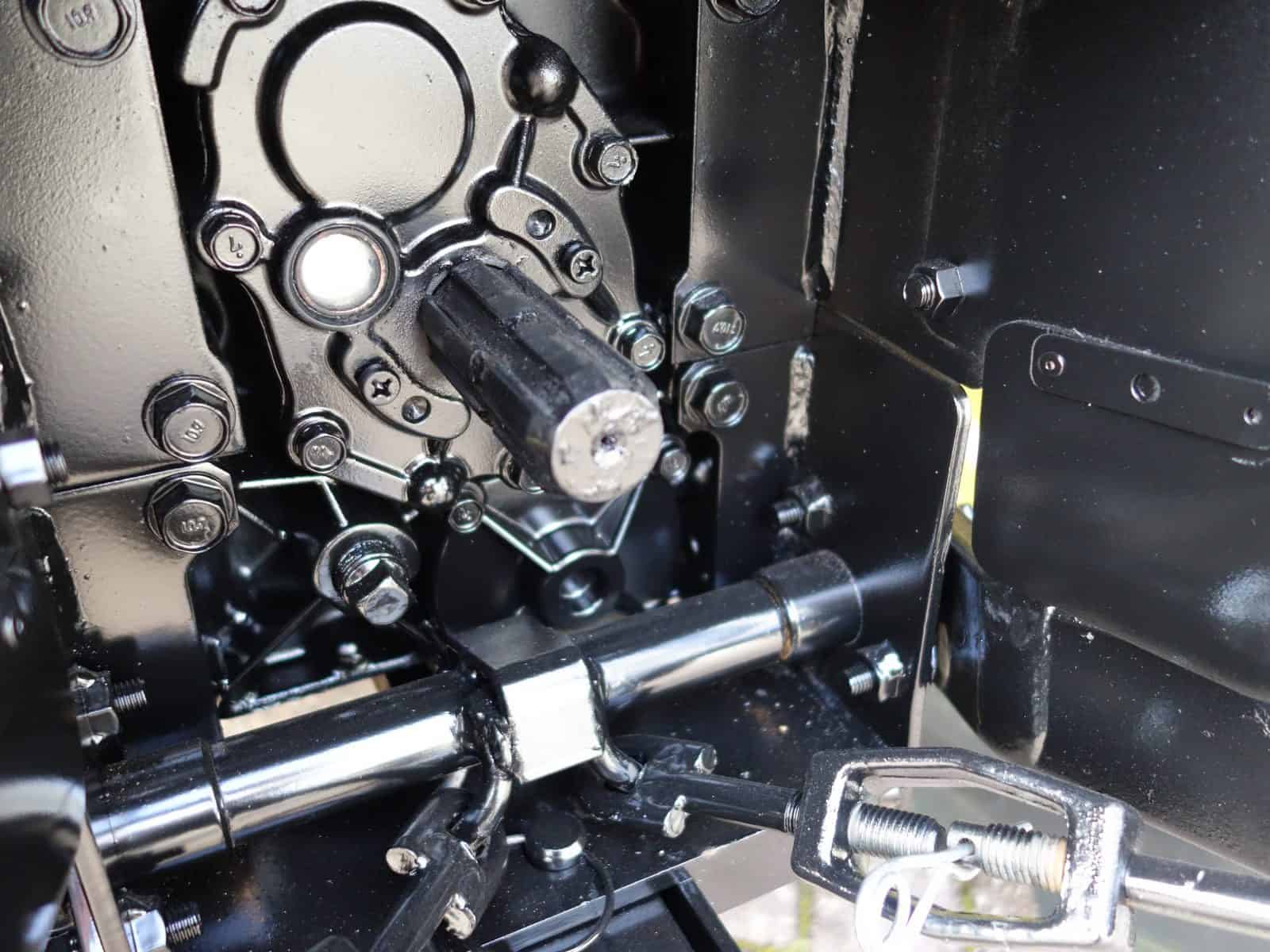 John Deere 2320 4wd HST - Afbeelding 19