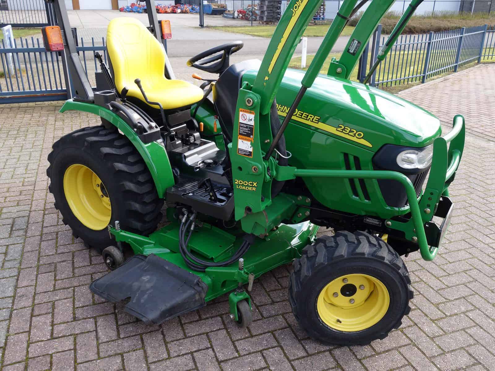 John Deere 2320 4wd HST - Afbeelding 2