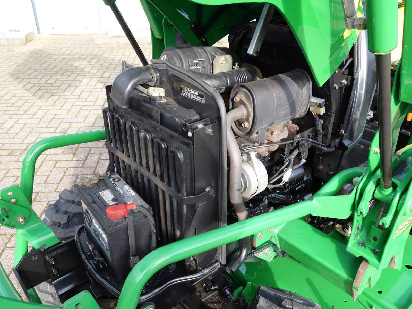 John Deere 2320 4wd HST - Afbeelding 30