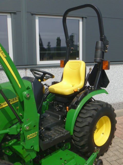 John Deere 2320 4wd HST - Afbeelding 8