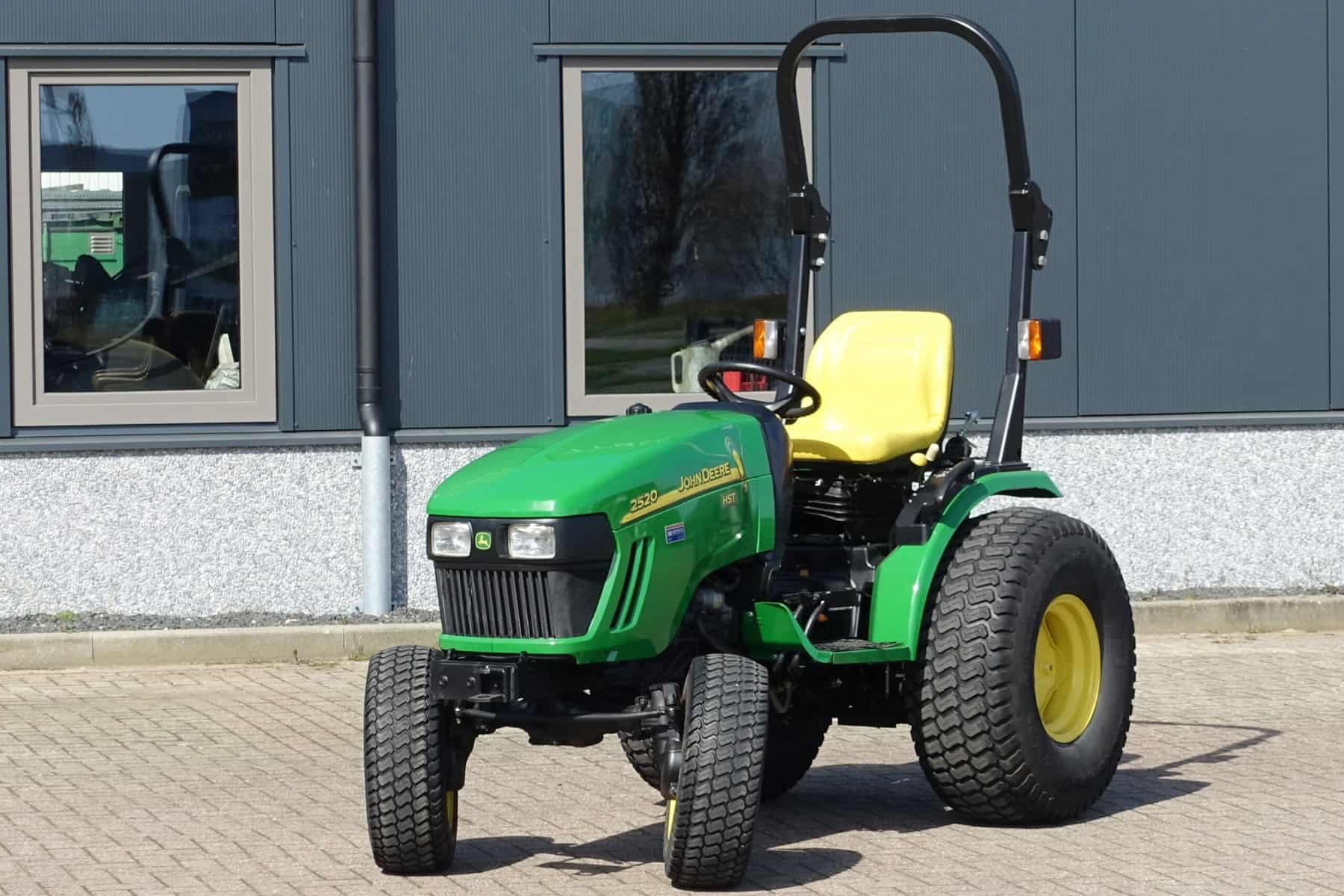John Deere 2520 4wd HST