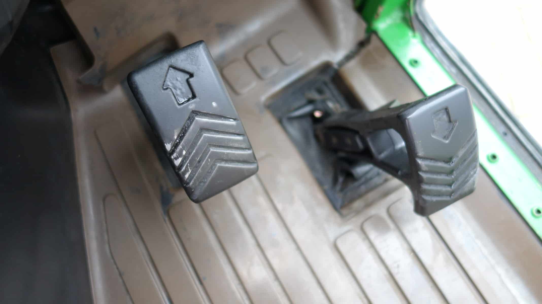 John Deere 2520 4wd HST - Afbeelding 16