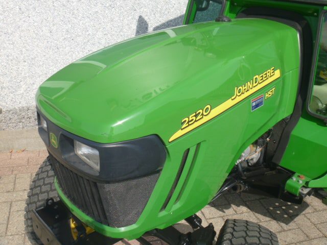 John Deere 2520 4wd HST - Afbeelding 4