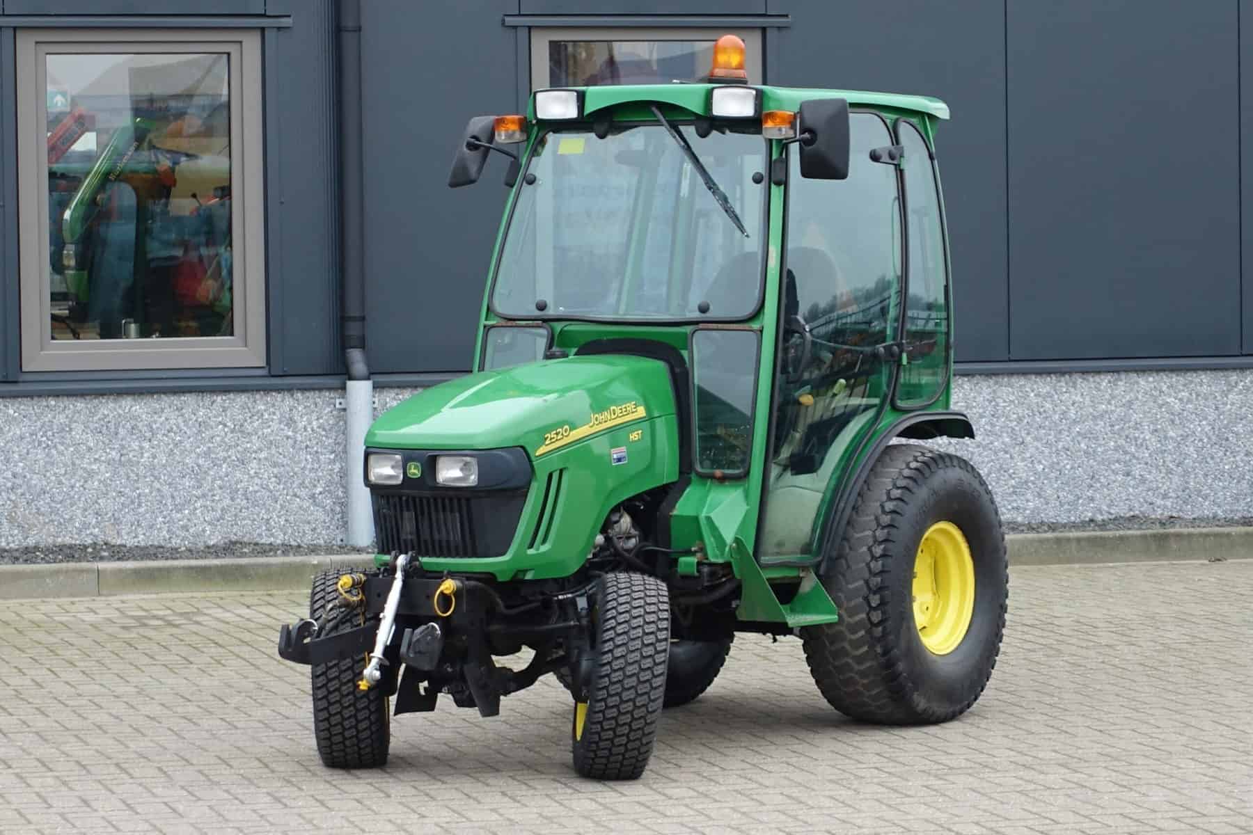 John Deere 2520 4wd HST