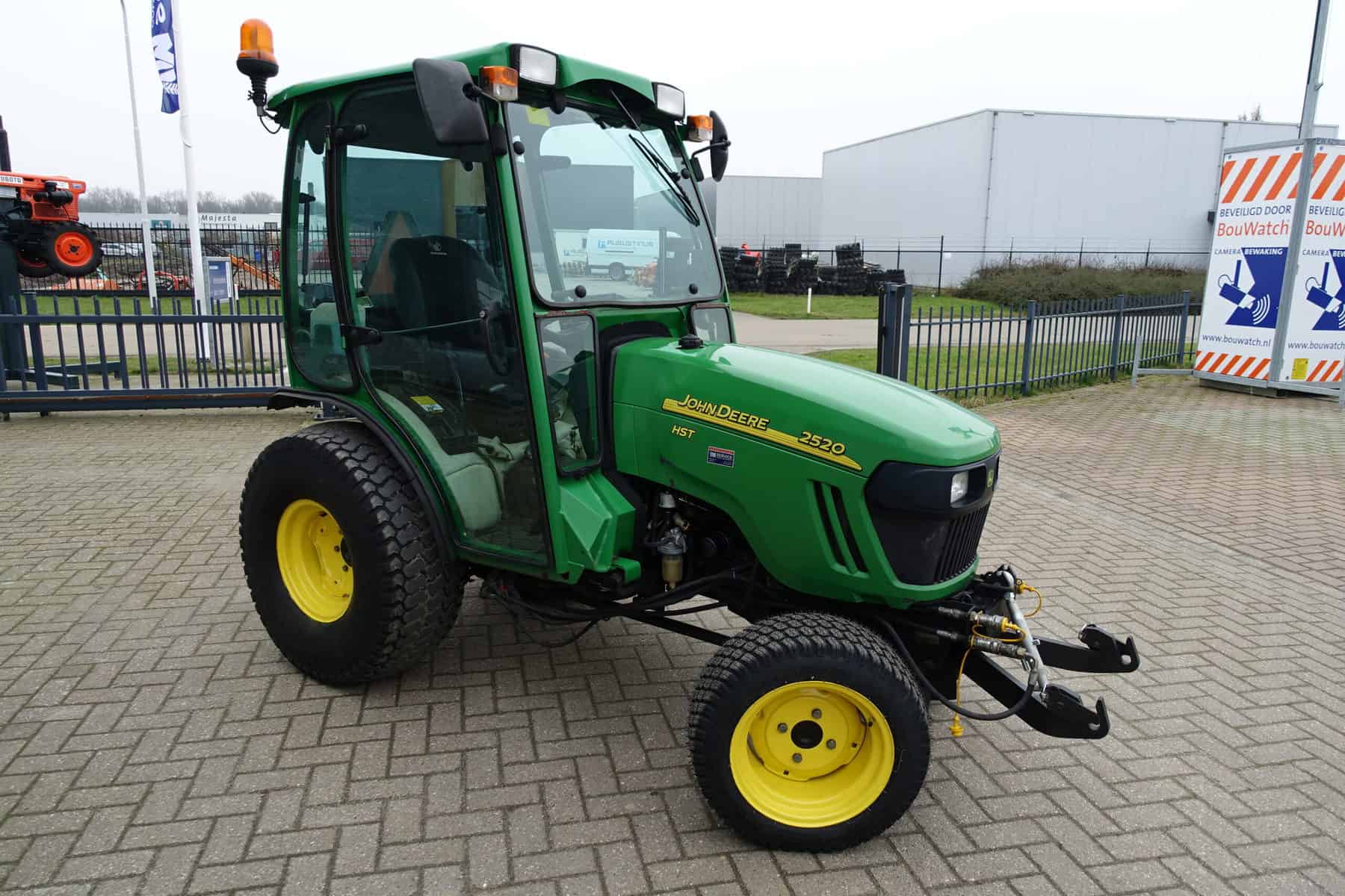 John Deere 2520 4wd HST - Afbeelding 2