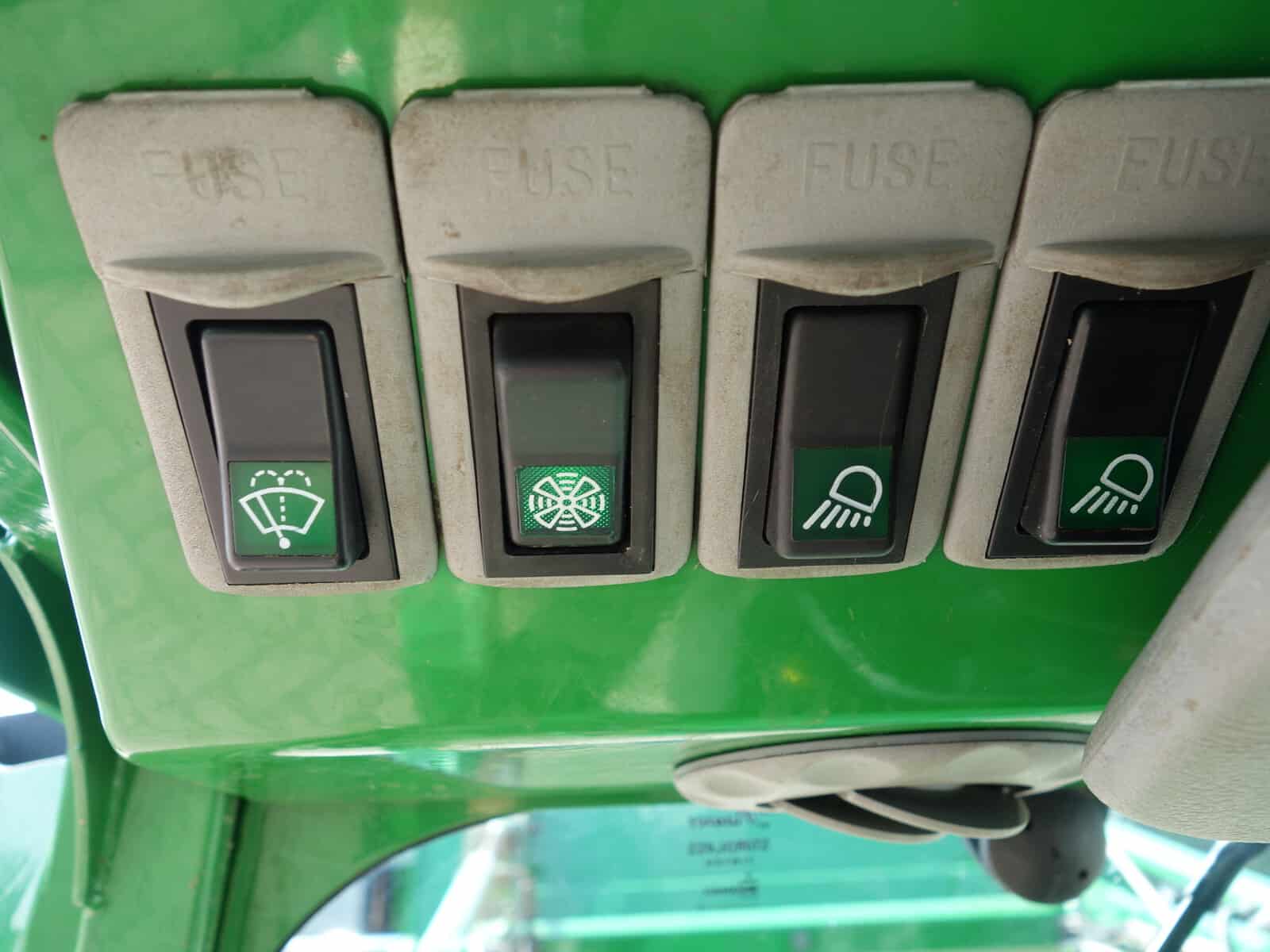 John Deere 2520 4wd HST - Afbeelding 14