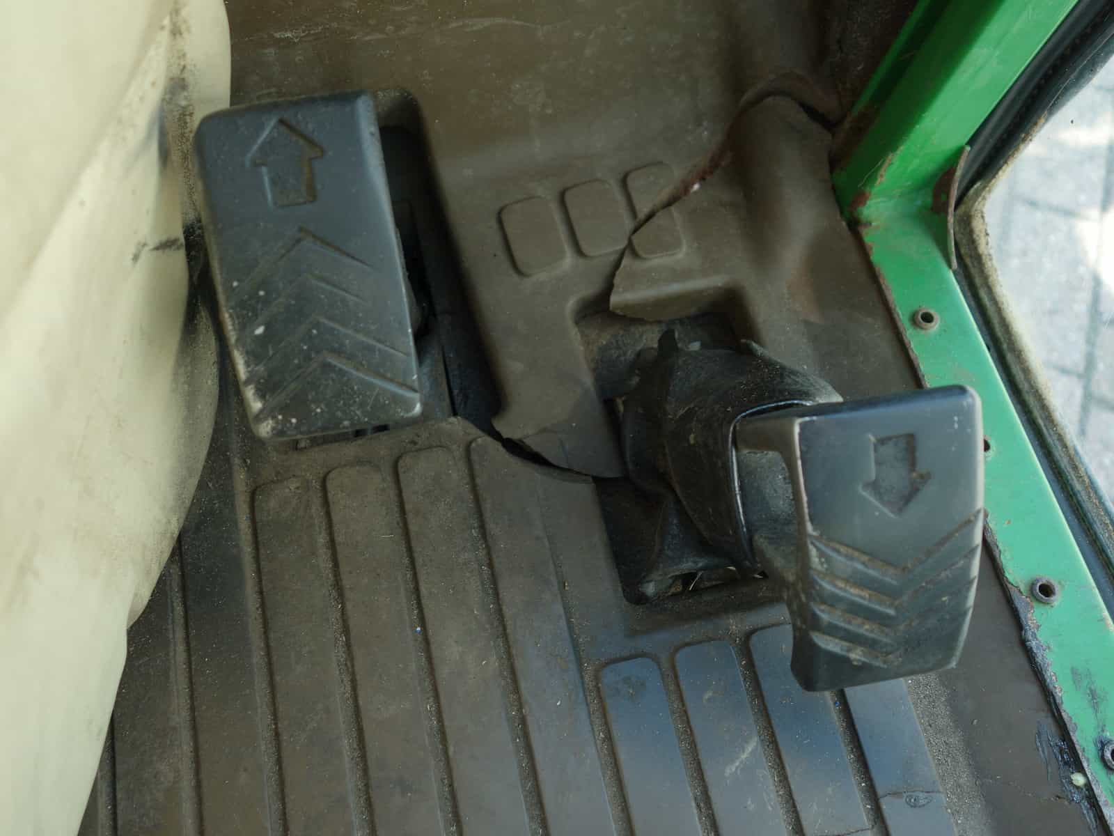 John Deere 2520 4wd HST - Afbeelding 15