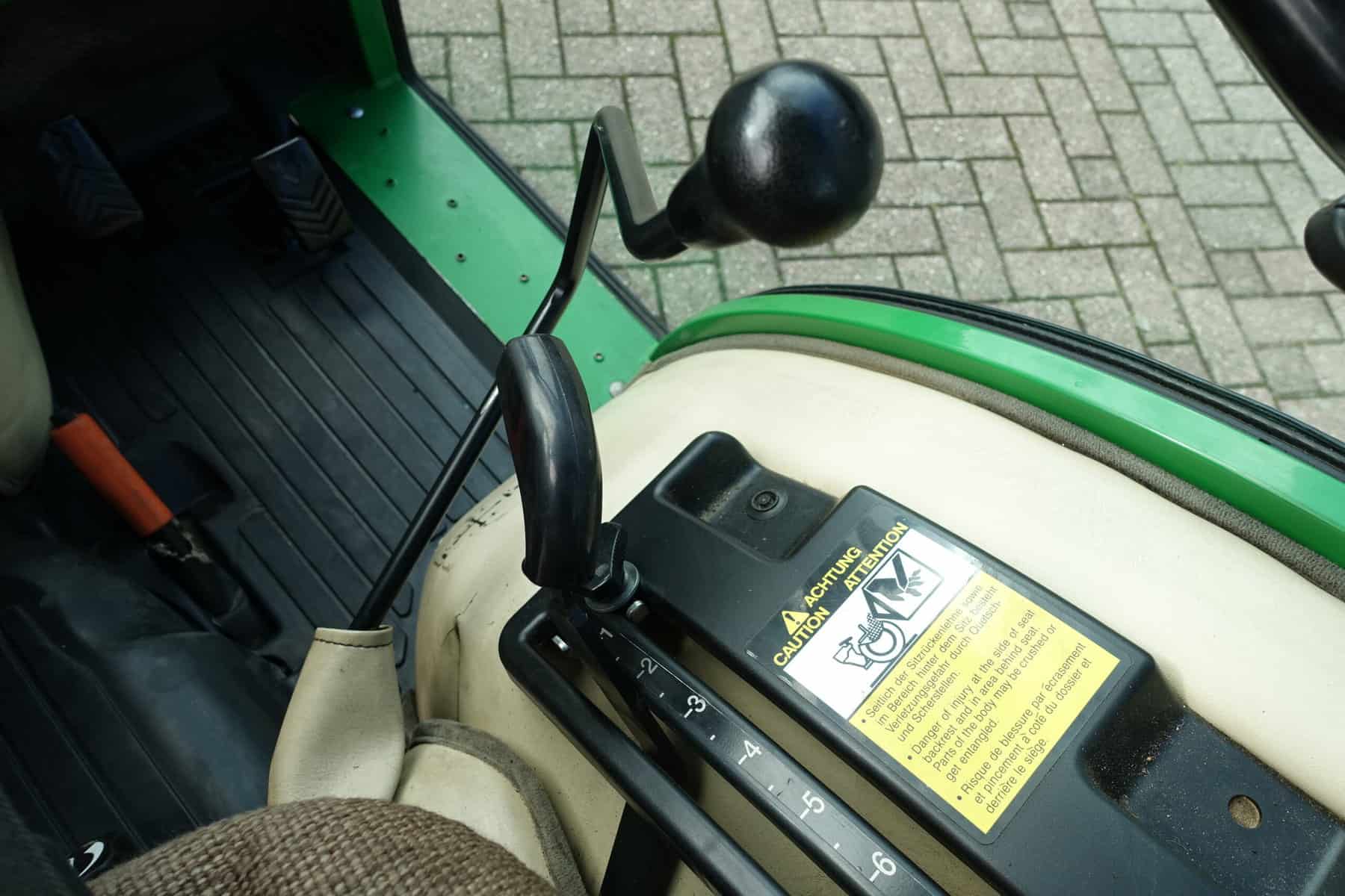 John Deere 2520 4wd HST - Afbeelding 16