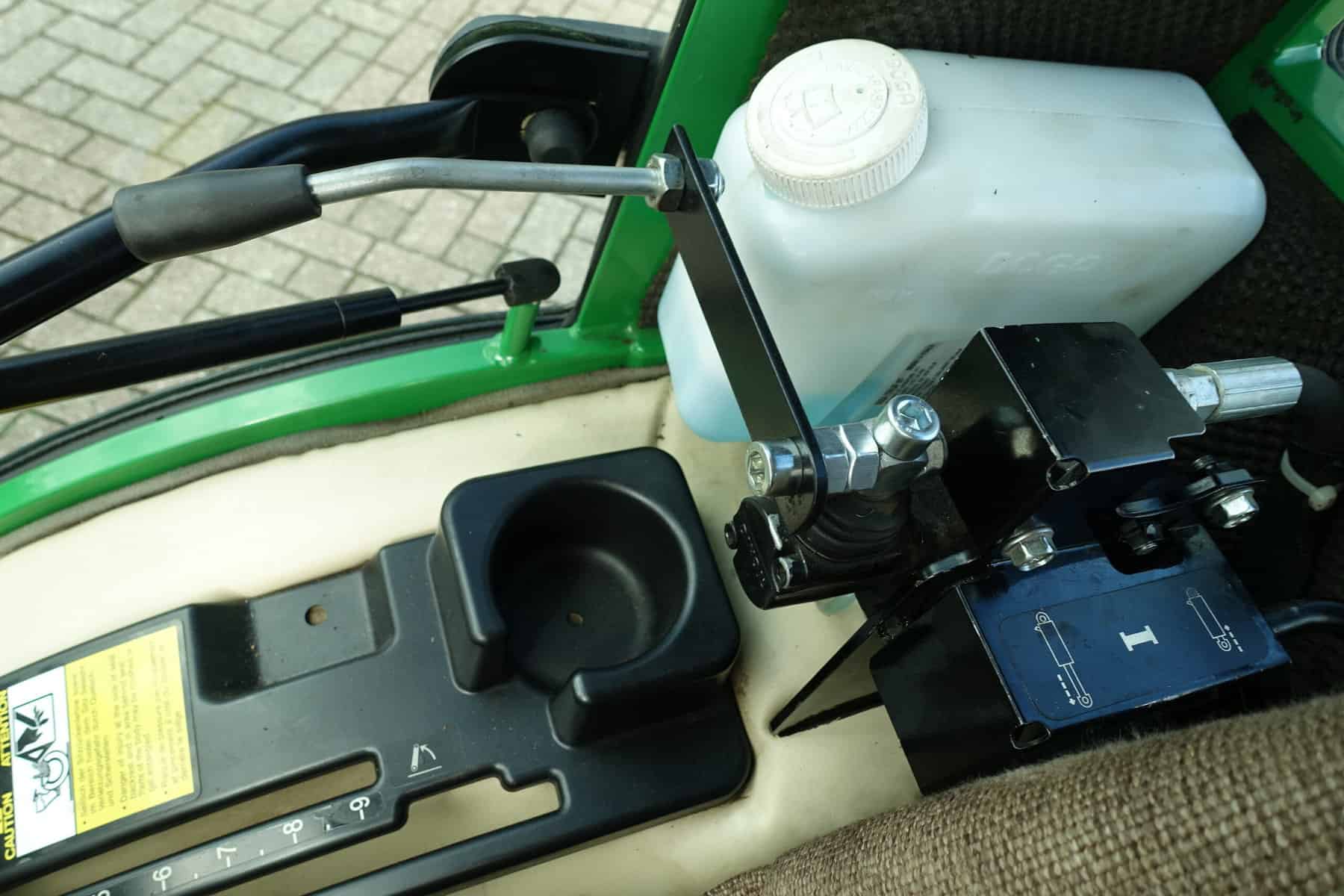 John Deere 2520 4wd HST - Afbeelding 18