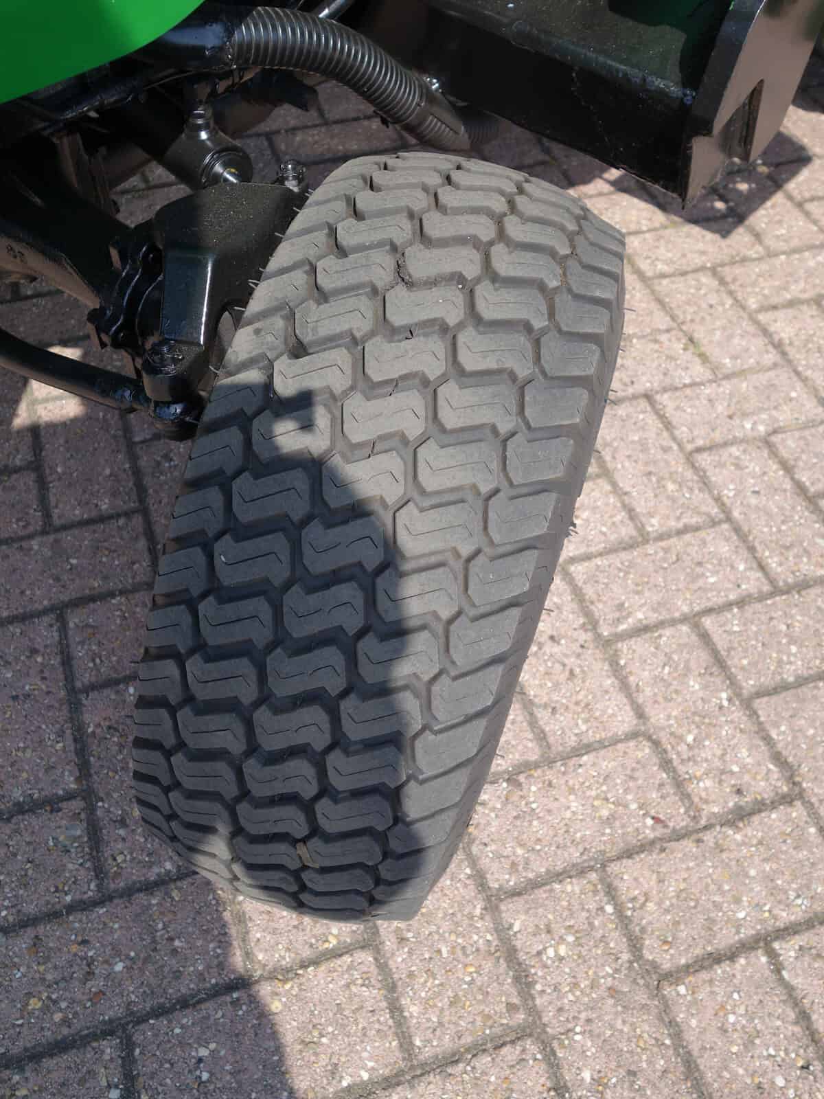 John Deere 2520 4wd HST - Afbeelding 28