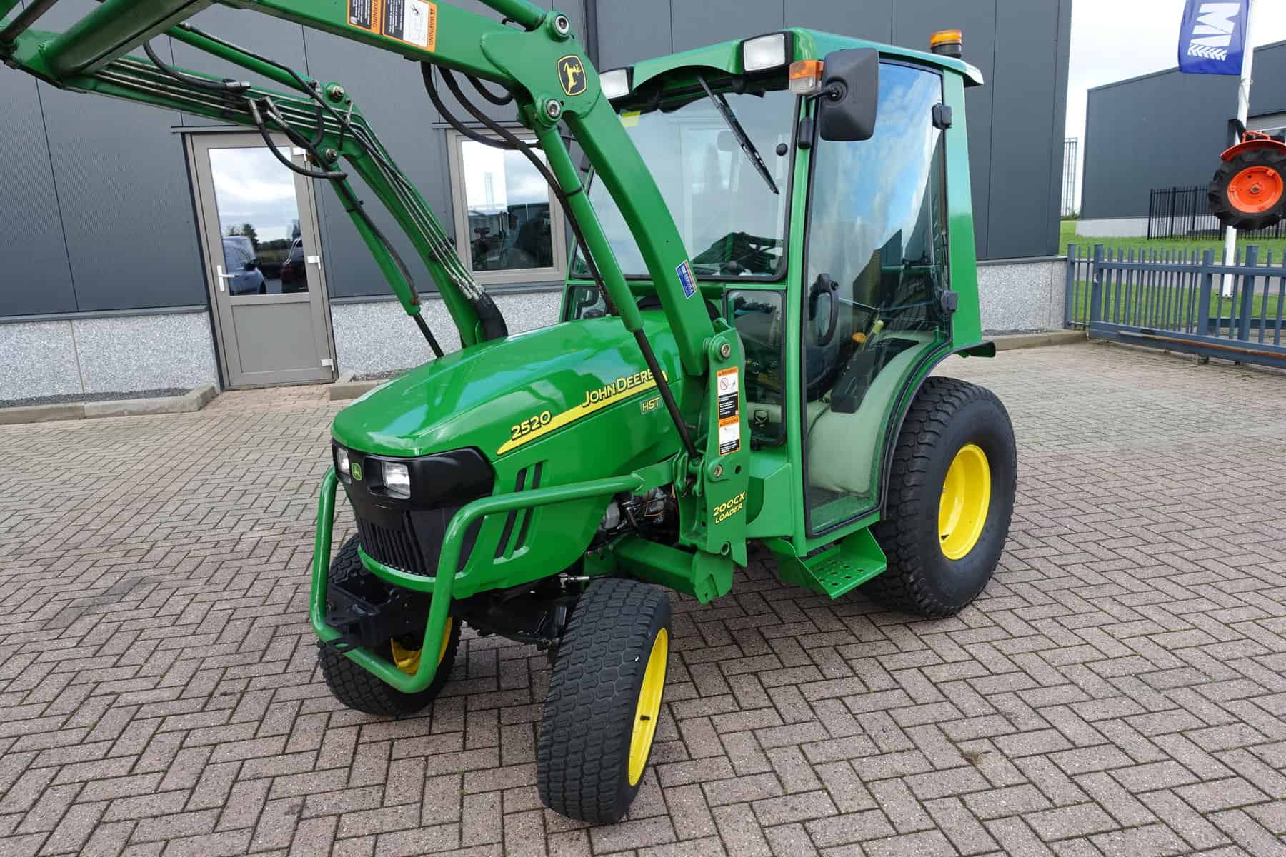 John Deere 2520 4wd HST - Afbeelding 4