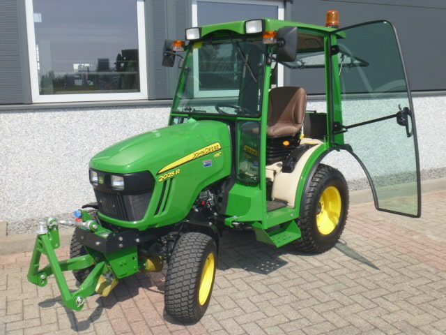 John Deere 2025R 4wd HST - Afbeelding 9