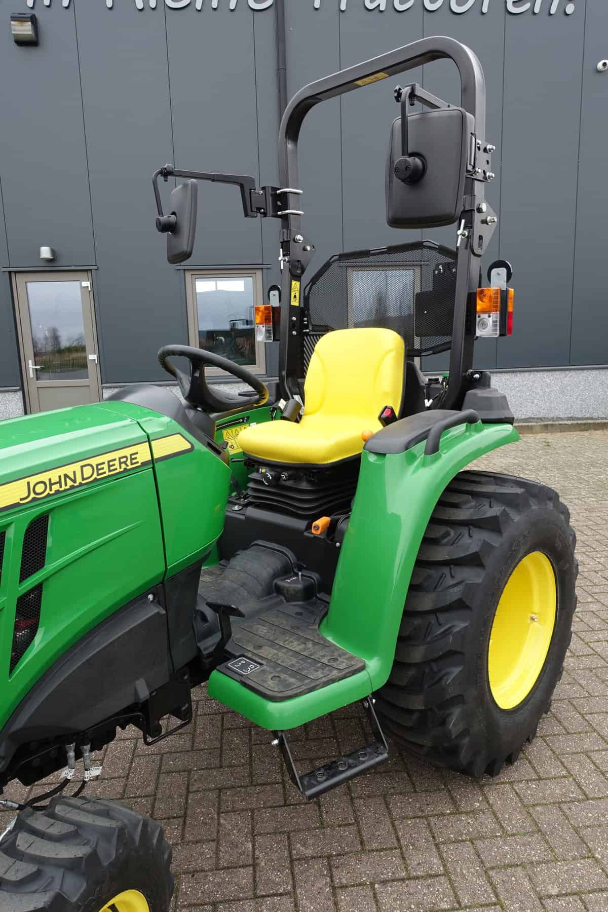 John Deere 3025E 4wd HST - Afbeelding 10