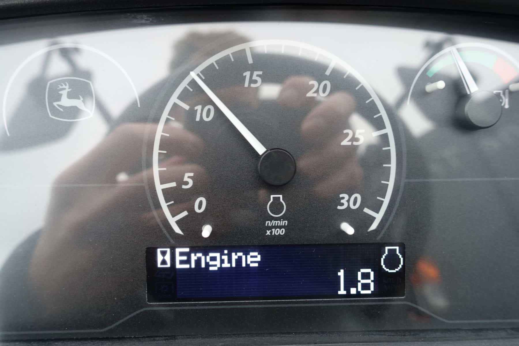 John Deere 3025E 4wd HST - Afbeelding 11