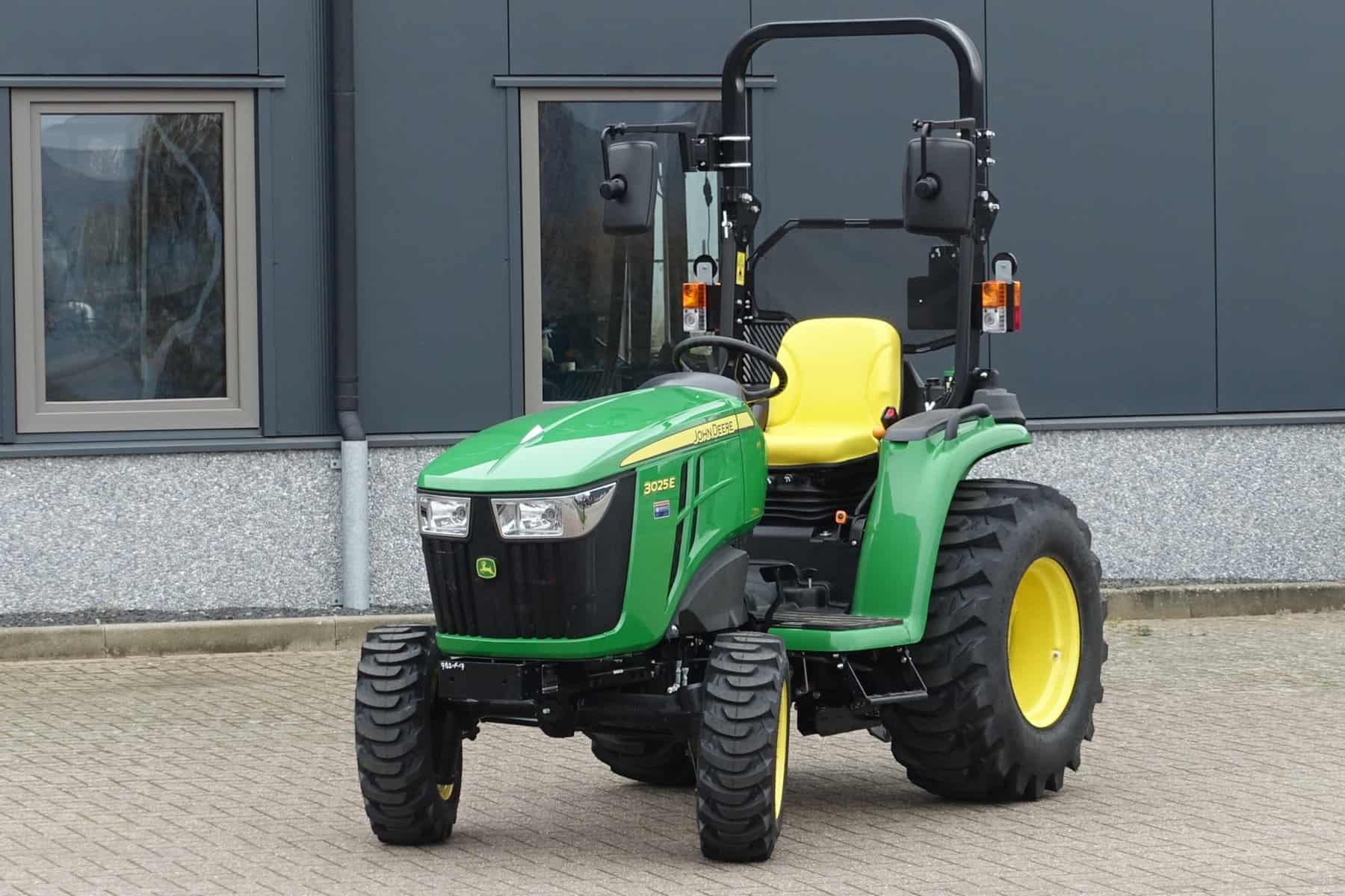 John Deere 3025E 4wd HST